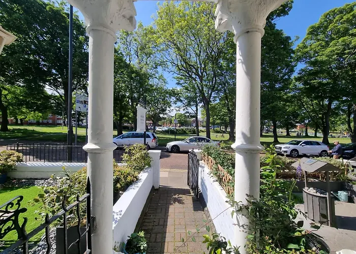 Sandsides Guest House