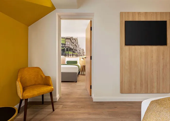 Super 8 By Wyndham Chester East