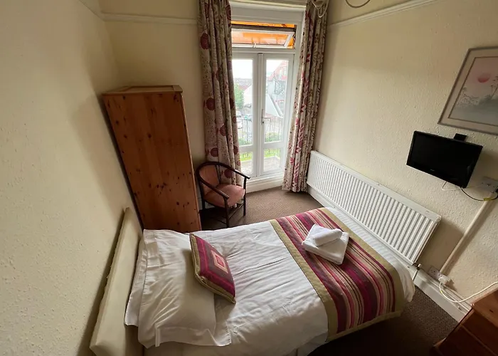 Hurst Dene Aparthotel