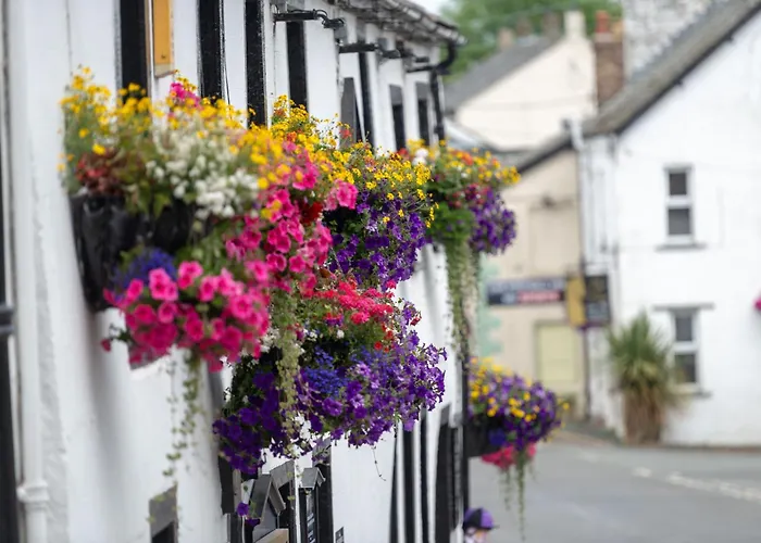 Horse And Farrier And The Salutation Threlkeld Keswick