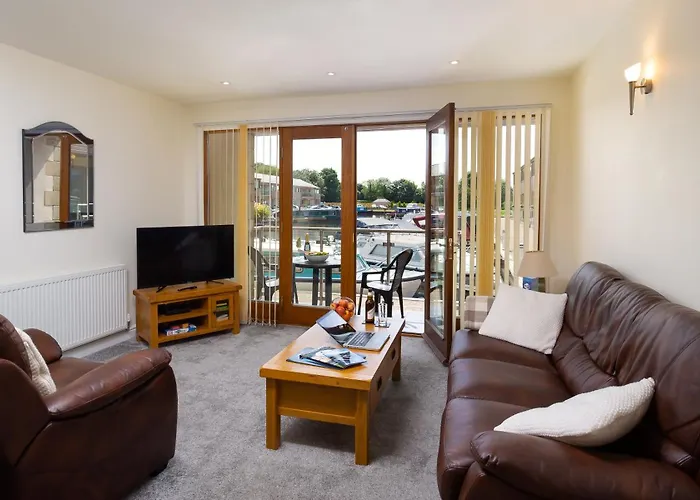 Tewitfield Marina