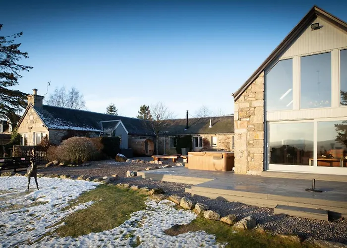 Eagle'S Nest - Large House With Hot Tub And Sauna