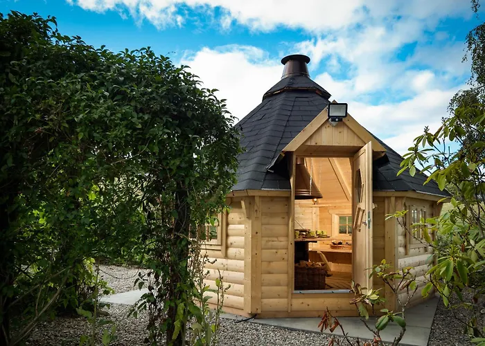Eagle'S Nest - Large House With Hot Tub And Sauna