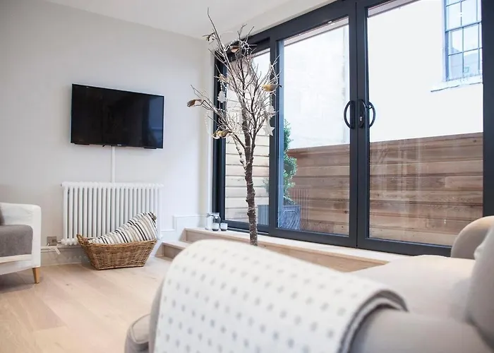 Stylish Wood Street Apartment - City Centre Bath, United Kingdom