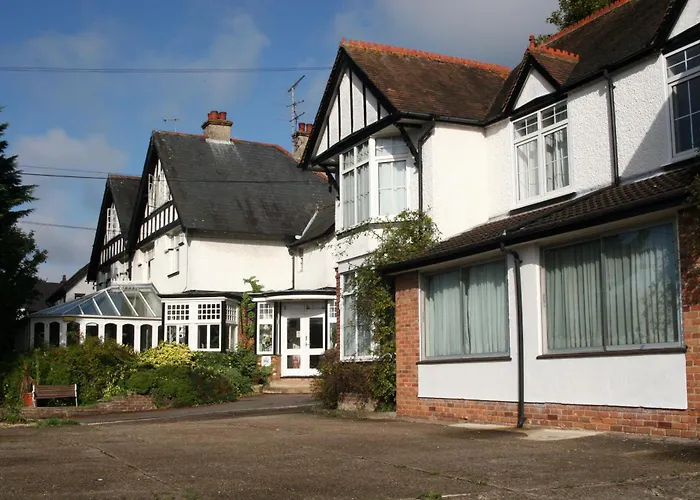 Clifton Lodge
