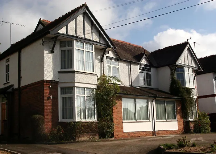 Clifton Lodge