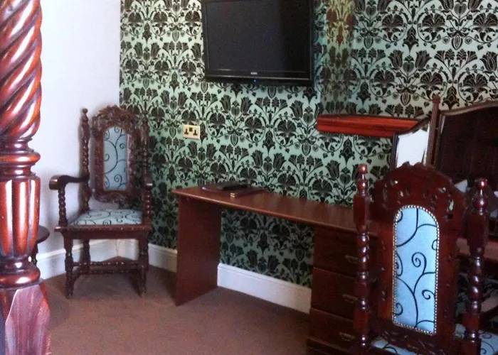 Ely House Hotel