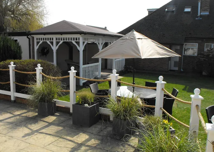 Beachlands Hotel
