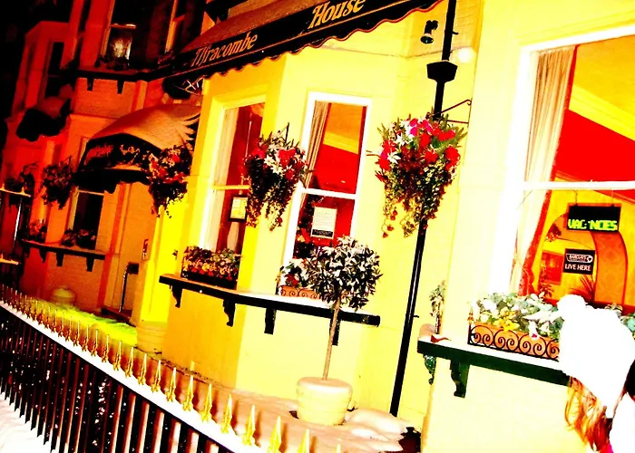 Ilfracombe House Hotel - Near Cliffs Pavilion