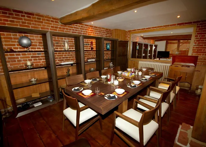 Tonge Barn (Adults Only)