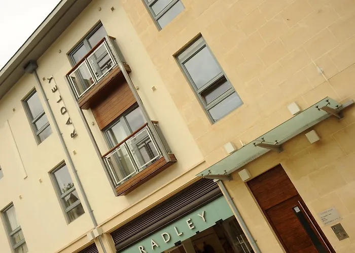 Premier Suites Cabot