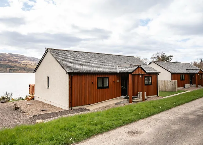 Shoreland Lodges - Holly Lodge