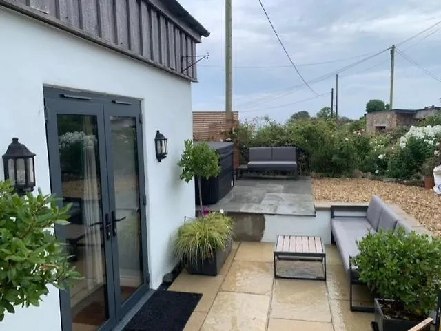 The Side, Gower - Cosy, Coastal, Sea Views & Hot Tub Villa Horton , United Kingdom