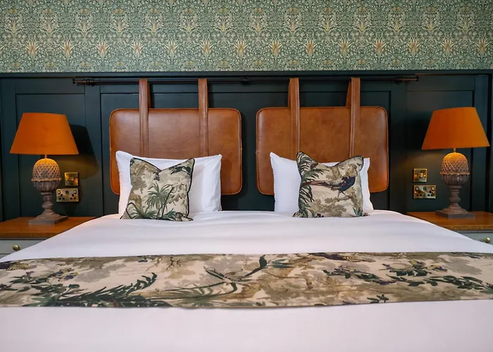 Wheatsheaf Hotel By Chef & Brewer Collection