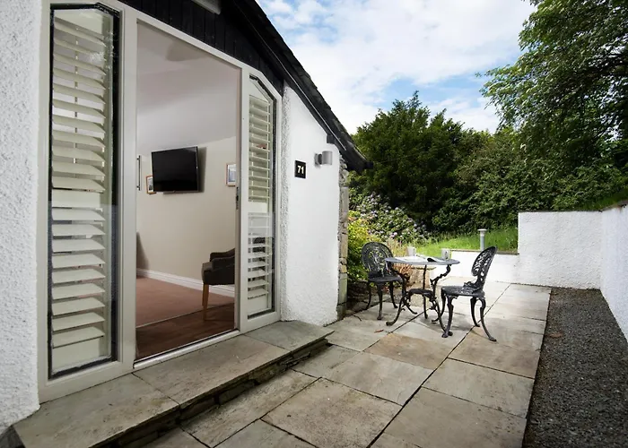 Lakehouse Rooms At The Waterhead Inn,