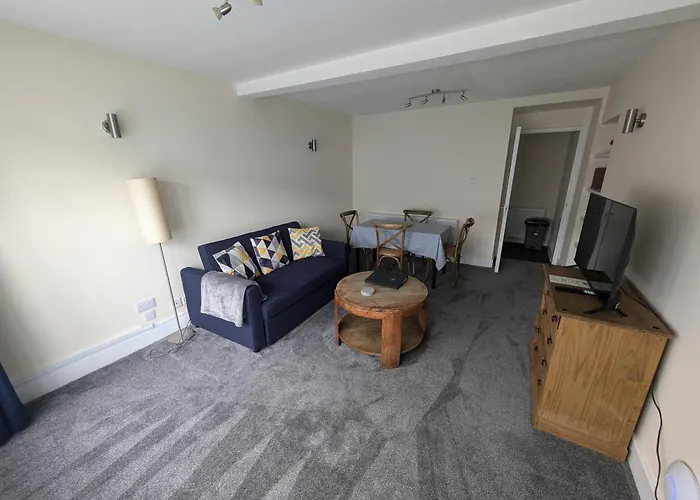 Buccleuch And Queensberry Arms Hotel