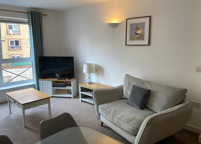 Apartment D204