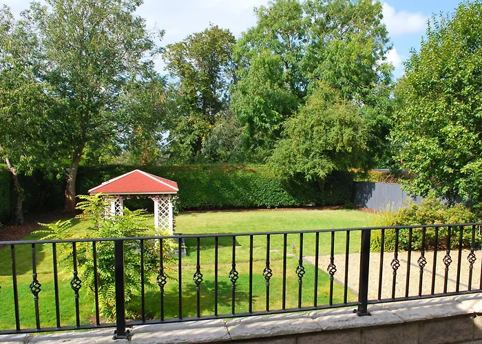 Lawrance Luxury -