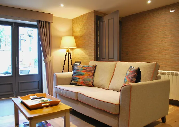 Lawrance Luxury -