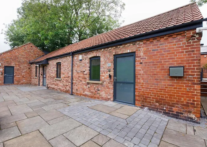 City Apartments - Monkbar Mews
