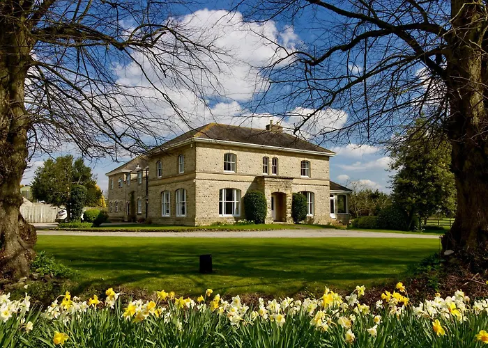 Walltree House