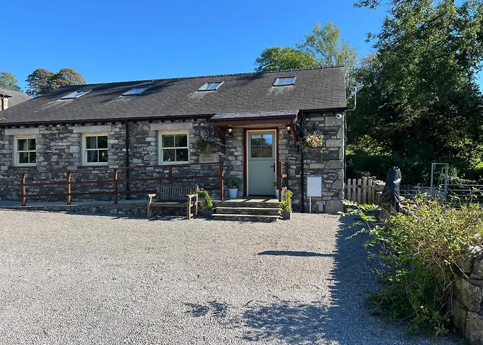 Helm Mount Lodge & Cottages