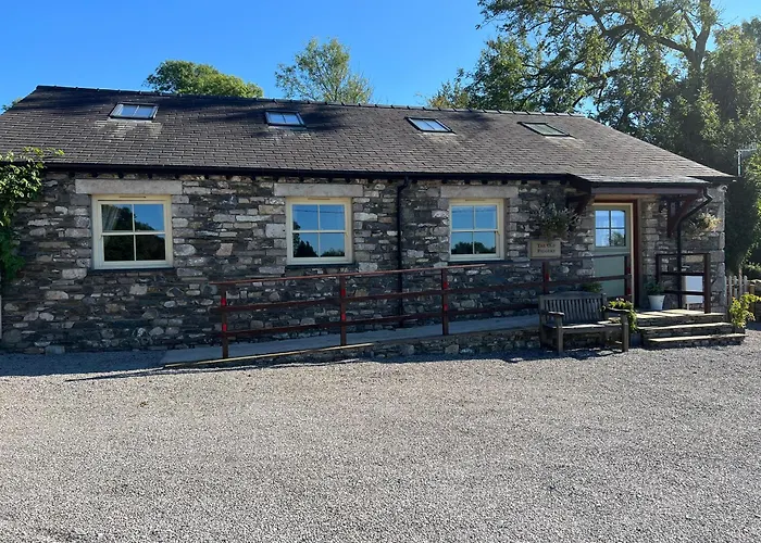 Helm Mount Lodge & Cottages
