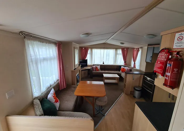 127Cs Hoburne Naish Holiday Park