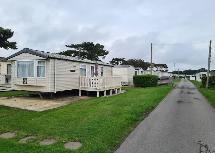 127Cs Hoburne Naish Holiday Park