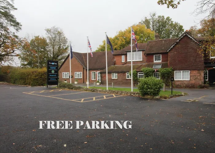 Trivelles Waterhall Country Gatwick Hotel & Airport Parking