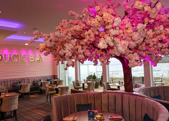 Duck Bay Hotel & Restaurant