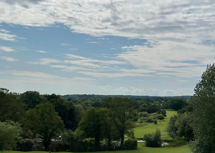 London Beach Country Hotel & Golf Club