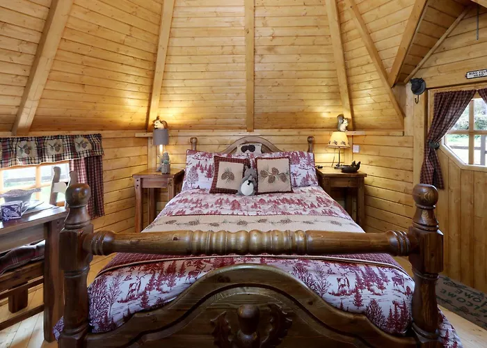 Elsay May Luxury Hot Tub Lodges Exclusively For Couples Over 25Yrs And Dog Friendly