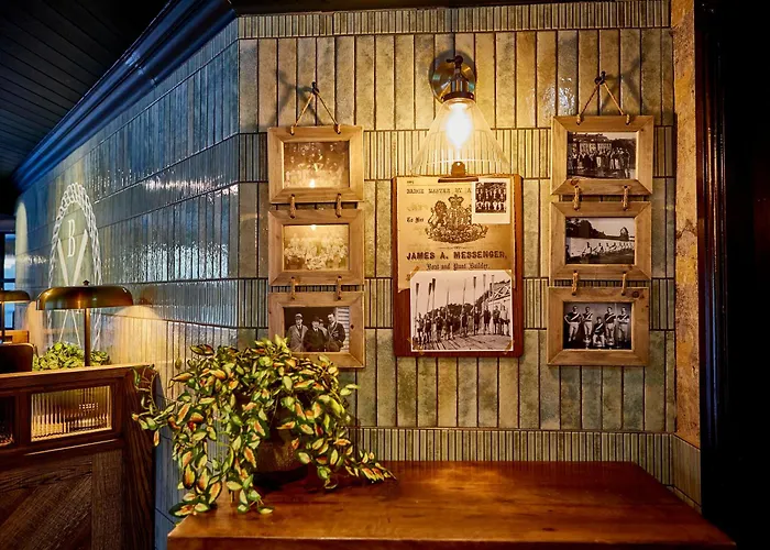 The Boathouse Inn & Riverside Rooms