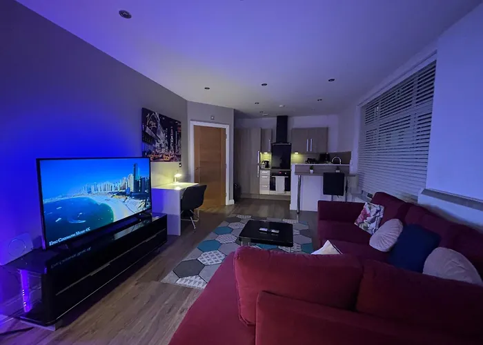 24-7 Secured City Centre s With Free Underground Parking And Wifi