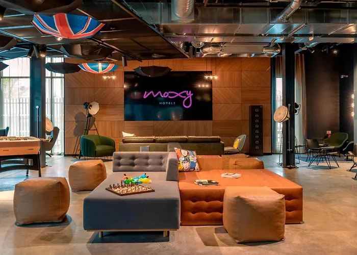 Moxy London Heathrow Airport