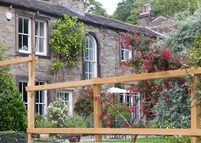 The Bailey Shepherd'S Hut And Holiday Cottage