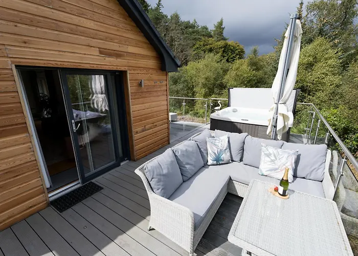 Heronry Hideaway With Luxury Hot Tub