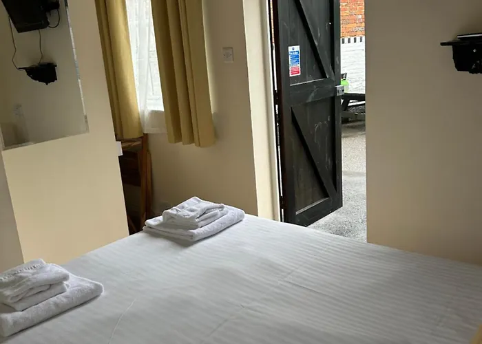 The Wheatsheaf Hotel Bramley , United Kingdom