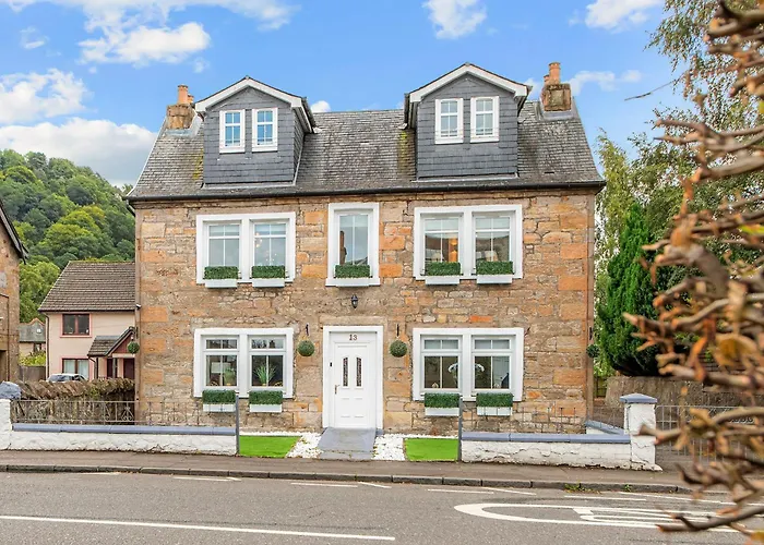 Causeway House