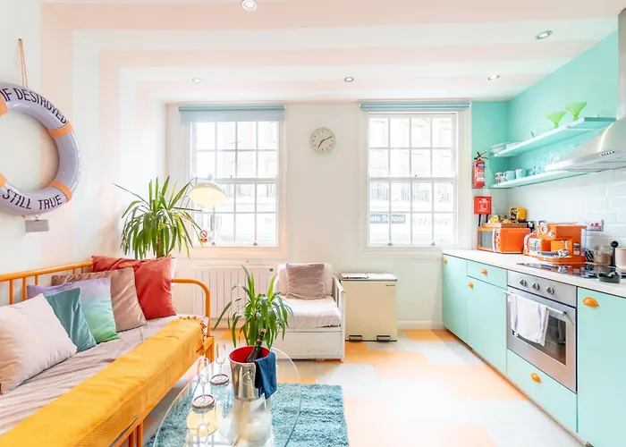 The Courtyard Suite By Margate Suites
