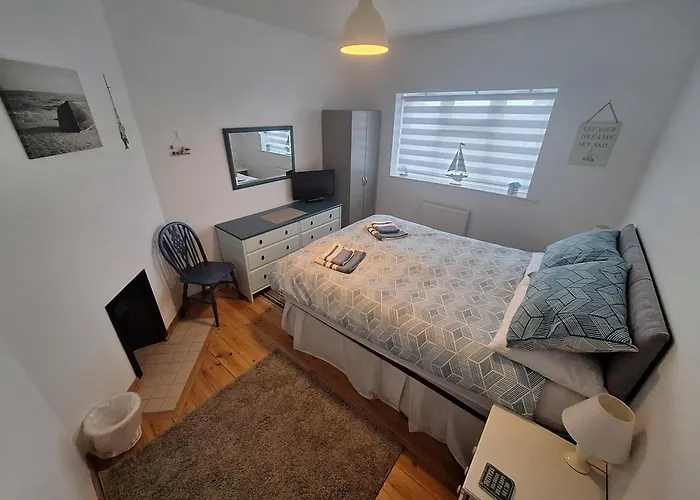 Sea, Home From Home Sleeps 6