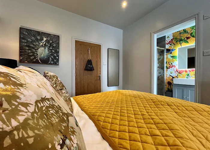 Westreach Filey - A 4 Bedroom, All En-Suite Sleep 8 Townhouse