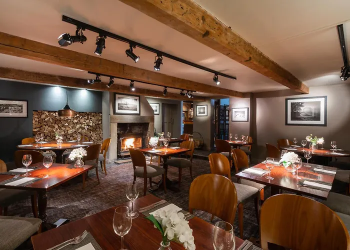 White Hart At Lydgate