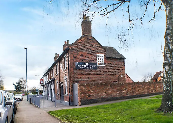 Oyo Arms Boutique Pub &