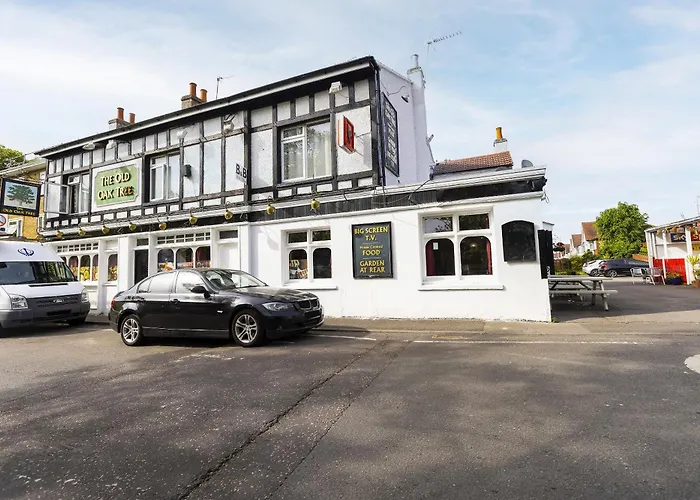 Old Oak Tree Inn