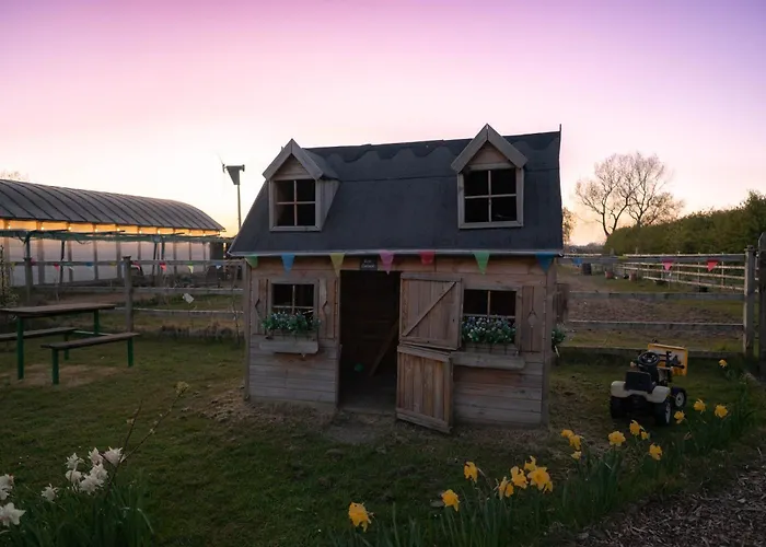 Barnacre Green Cottage - Eco-Cottage With Private Hot Tub & Pool Access Moreton , United Kingdom