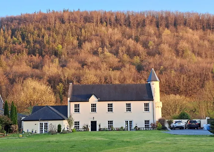 Glangwili Mansion - Luxury 5 Star