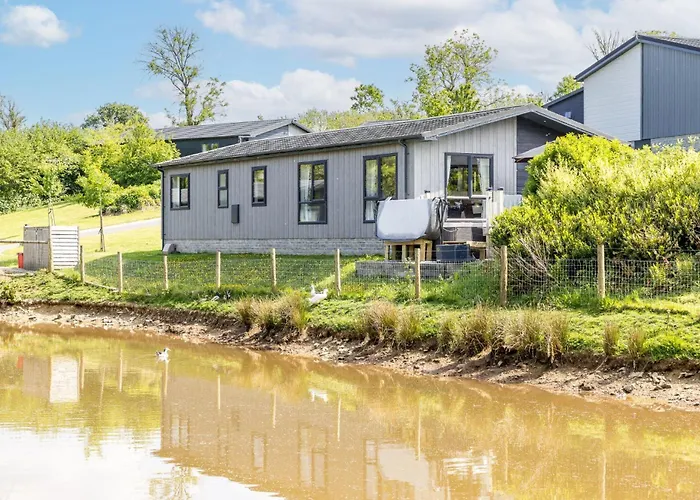 Lilac Lodge, 22 Roadford Lake Lodges Lifton, United Kingdom