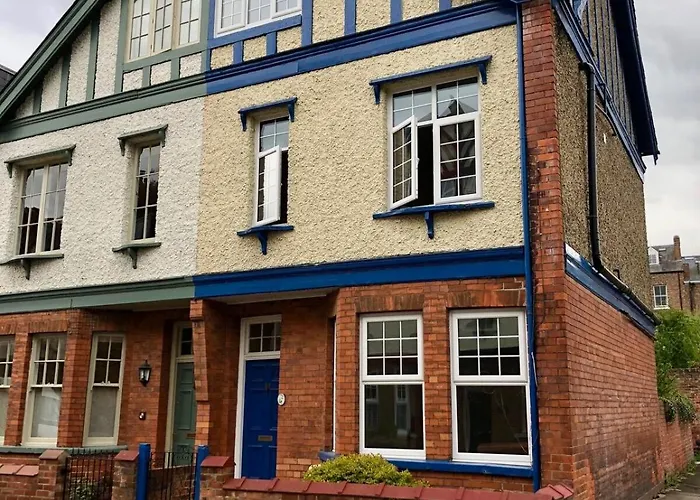 Vas'S York House